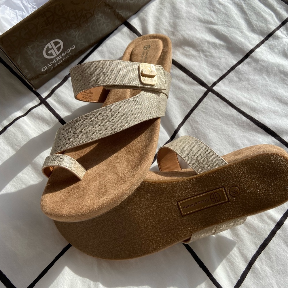 Giani Bernini Memory Foam Sandals